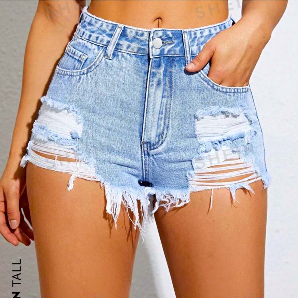RUE21 Casual Summer Frayed Denim Shorts